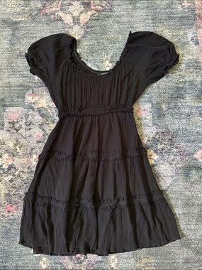 Forever 21 Black Short Puff Sleeve Tiered Dress Size Small Like New